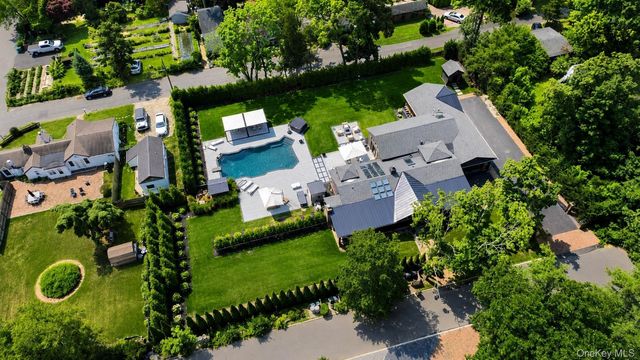 21 Princess, Oakdale, NY 11769