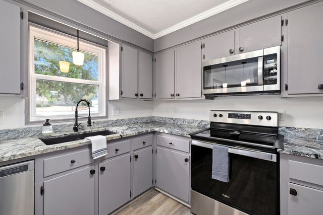 1208 Heritage Drive, Manning, SC 29102