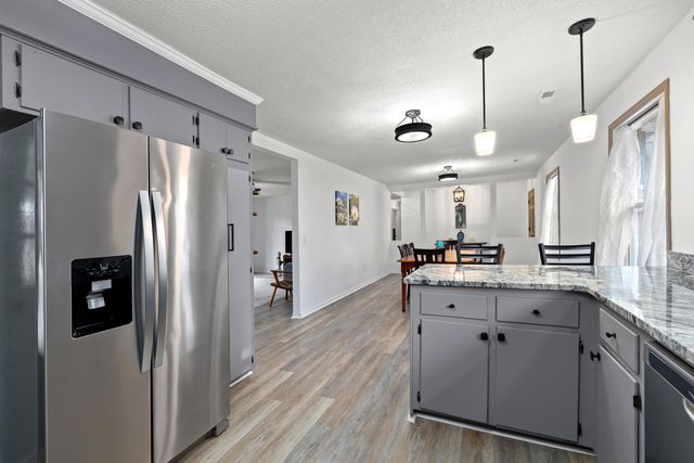 1208 Heritage Drive, Manning, SC 29102