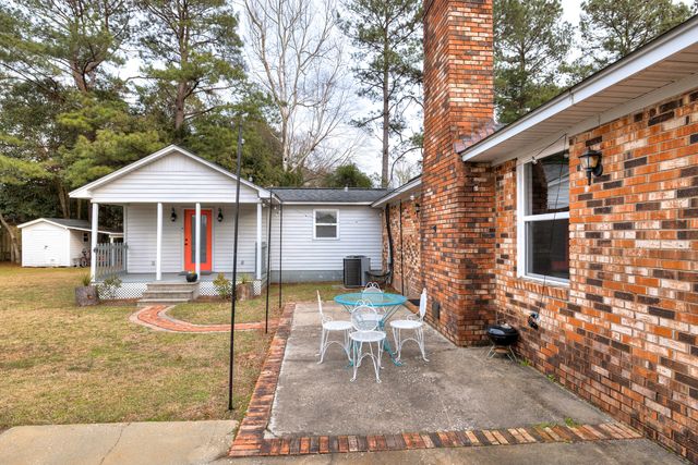 1208 Heritage Drive, Manning, SC 29102