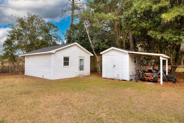 1208 Heritage Drive, Manning, SC 29102