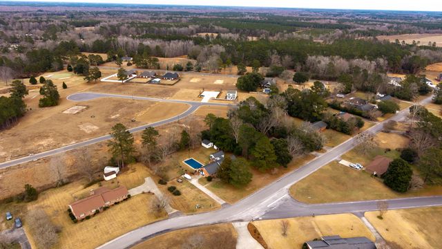 1208 Heritage Drive, Manning, SC 29102