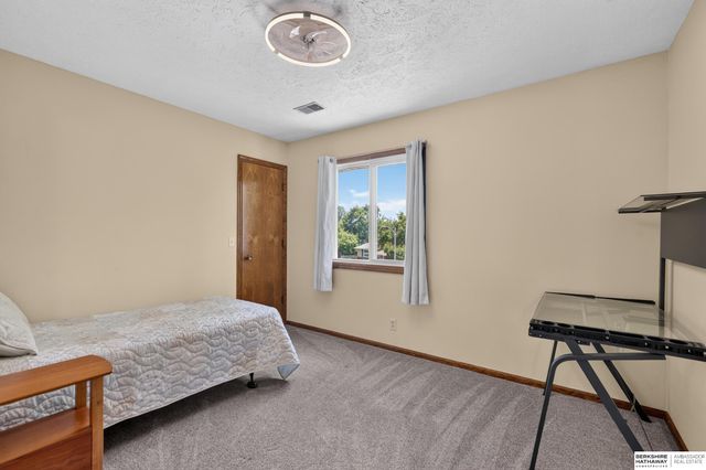14124 Cedar Circle, Omaha, NE 68144
