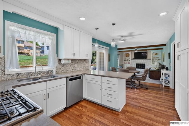 14124 Cedar Circle, Omaha, NE 68144