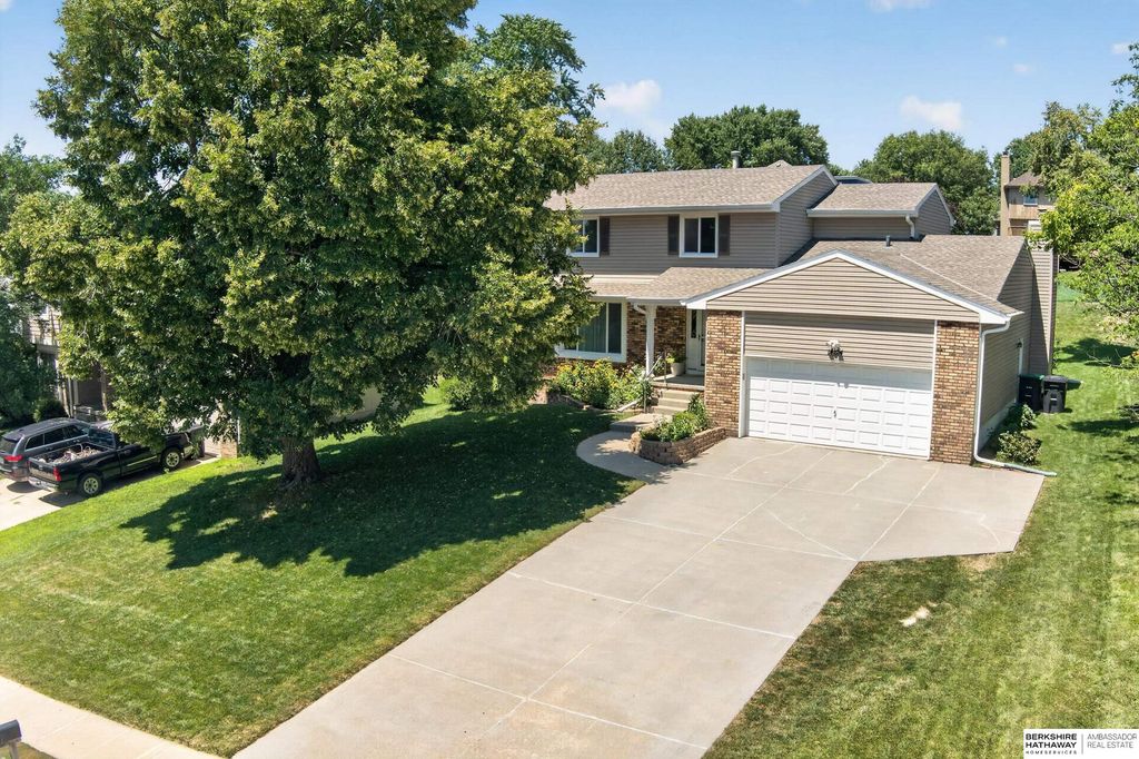 14124 Cedar Circle, Omaha, NE 68144
