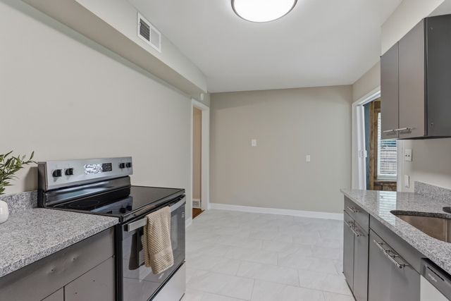 312 N FERNWAY RD, Memphis, TN 38117