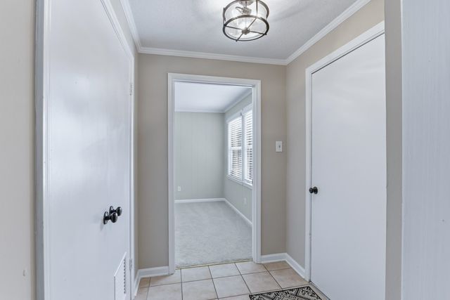 312 N FERNWAY RD, Memphis, TN 38117