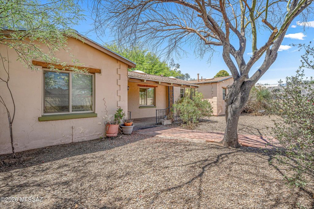 430 S Country Club Road, Tucson, AZ 85716