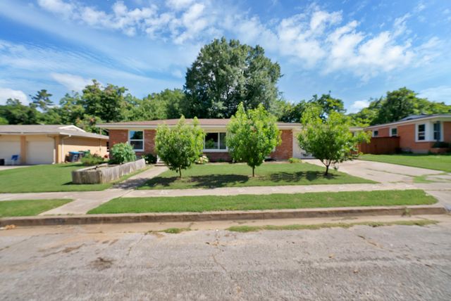 6800 Hightower Street, Fort Worth, TX 76112