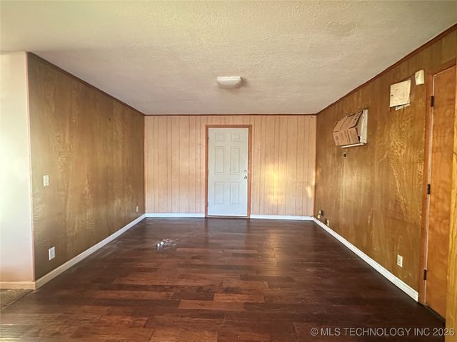 1002 E 3rd Street, Okmulgee, OK 74447