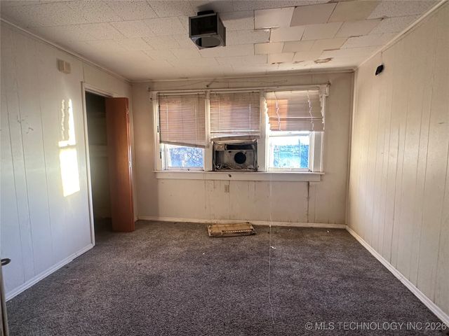 1002 E 3rd Street, Okmulgee, OK 74447