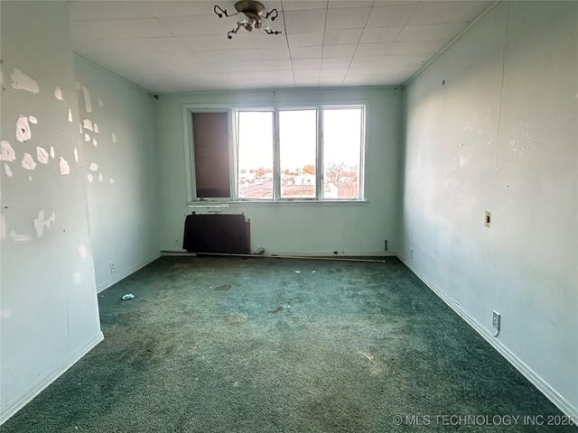 1002 E 3rd Street, Okmulgee, OK 74447