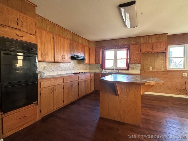 1002 E 3rd Street, Okmulgee, OK 74447