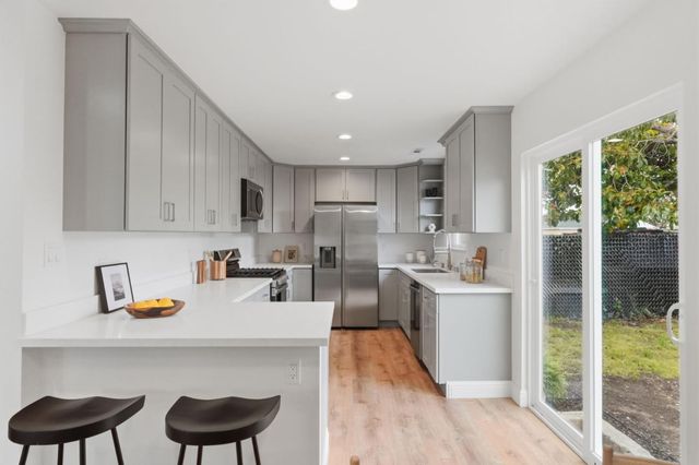 15967 Paseo Del Campo, San Lorenzo, CA 94580