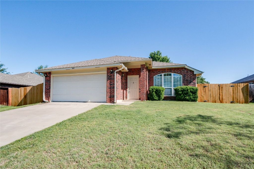 605 Bent Tree Road, Noble, OK 73068