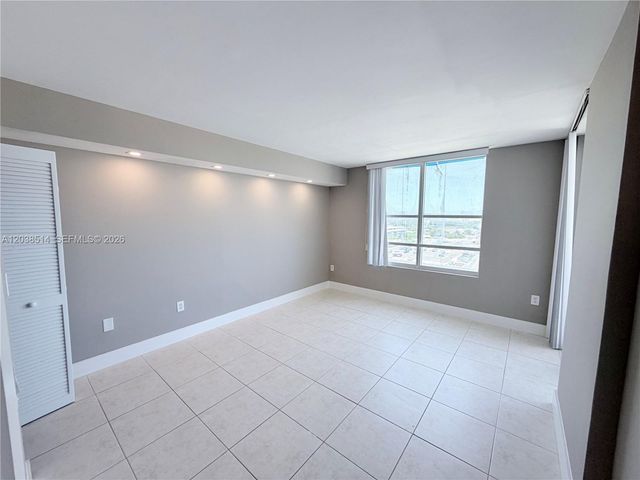 1800 Sunset Harbour Dr 1211, Miami Beach, FL 33139