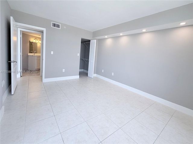 1800 Sunset Harbour Dr 1211, Miami Beach, FL 33139