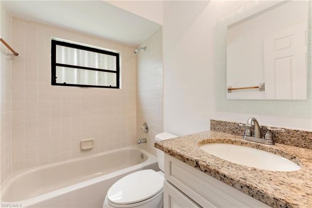 441 Countryside DR, Naples, FL 34104