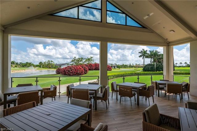 441 Countryside DR, Naples, FL 34104