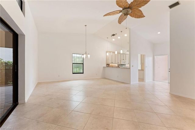 441 Countryside DR, Naples, FL 34104