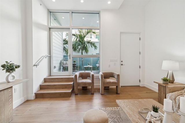 1343 4TH STREET 101, Sarasota, FL 34236