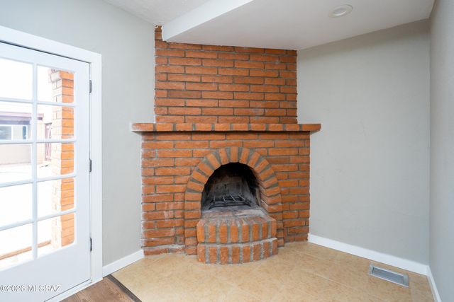 4 Cochise Lane, Bisbee, AZ 85603