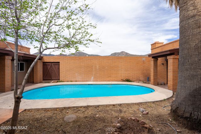 4 Cochise Lane, Bisbee, AZ 85603