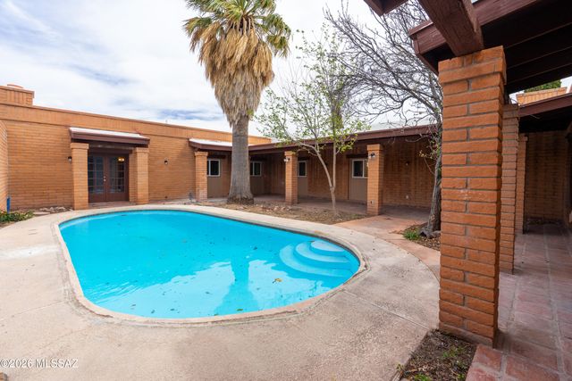 4 Cochise Lane, Bisbee, AZ 85603