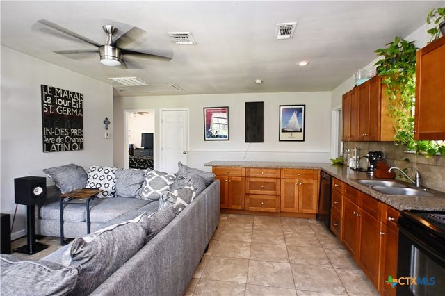 321 High Low Drive, New Braunfels, TX 78132