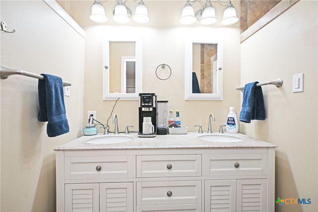321 High Low Drive, New Braunfels, TX 78132