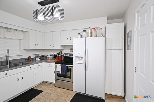 321 High Low Drive, New Braunfels, TX 78132