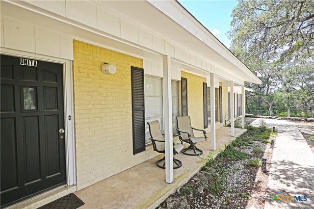 321 High Low Drive, New Braunfels, TX 78132