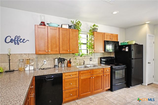 321 High Low Drive, New Braunfels, TX 78132