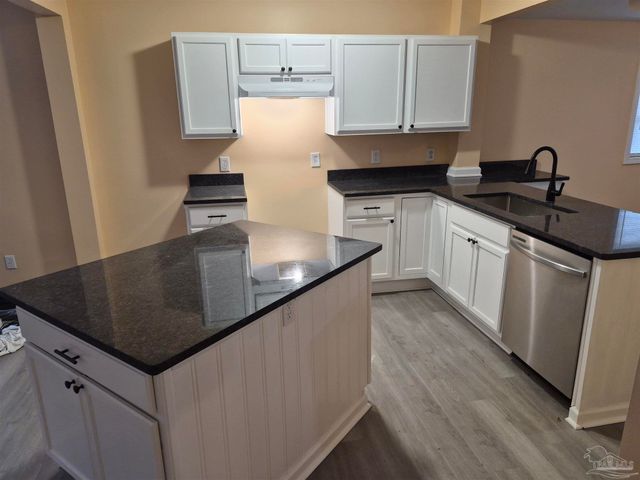 1800 N 58th Ave, Pensacola, FL 32506