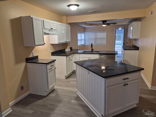 1800 N 58th Ave, Pensacola, FL 32506