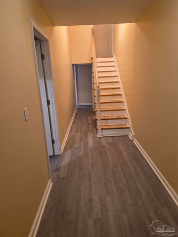 1800 N 58th Ave, Pensacola, FL 32506