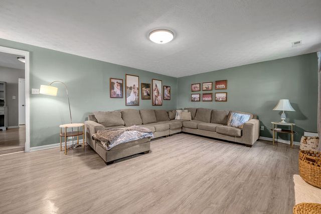 845 Mildred Street, Versailles, KY 40383