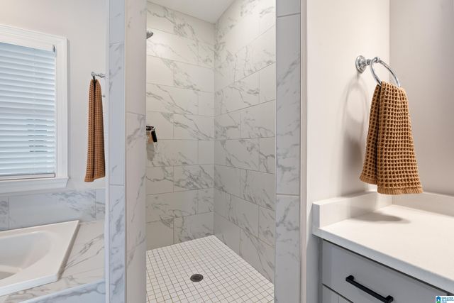 5048 SIMMS RIDGE, Pelham, AL 35124