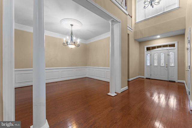 47672 PAULSEN SQ, Sterling, VA 20165
