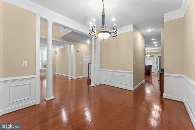 47672 PAULSEN SQ, Sterling, VA 20165