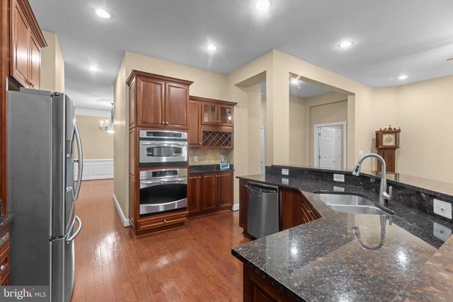 47672 PAULSEN SQ, Sterling, VA 20165
