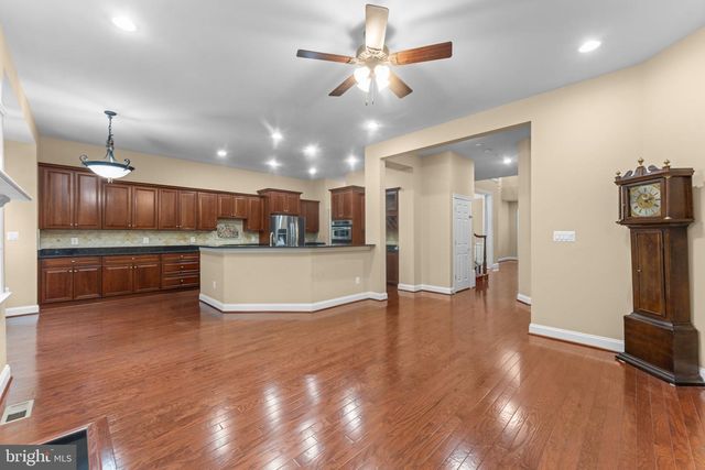 47672 PAULSEN SQ, Sterling, VA 20165