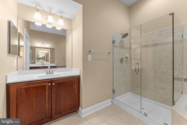 47672 PAULSEN SQ, Sterling, VA 20165