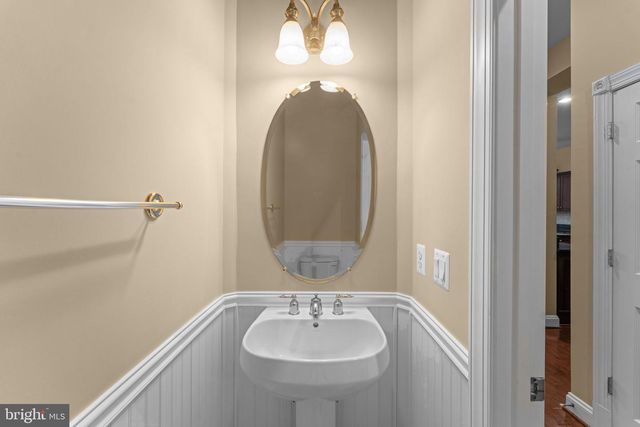 47672 PAULSEN SQ, Sterling, VA 20165