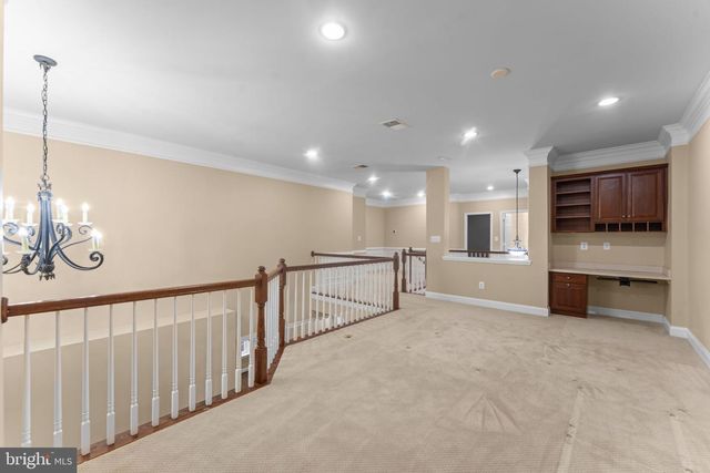 47672 PAULSEN SQ, Sterling, VA 20165