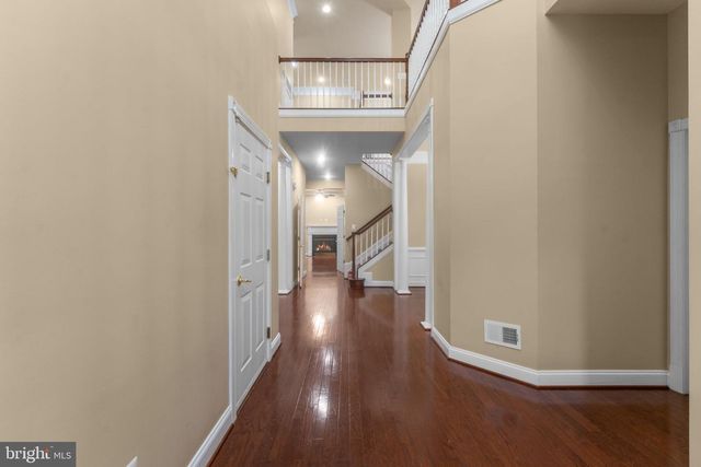 47672 PAULSEN SQ, Sterling, VA 20165
