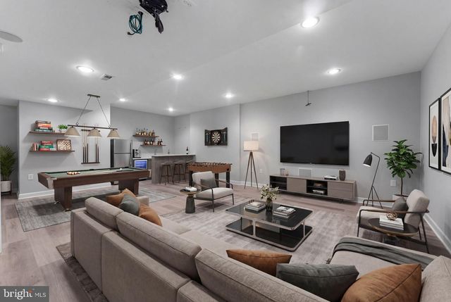 47672 PAULSEN SQ, Sterling, VA 20165
