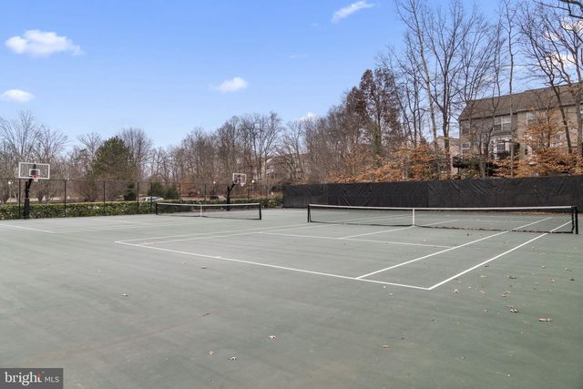 47672 PAULSEN SQ, Sterling, VA 20165