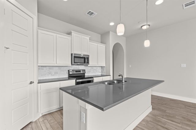 325 Featherstone Trail, Wylie, TX 75098