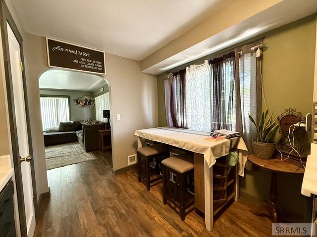 1099 Spratt Avenue, Idaho Falls, ID 83404